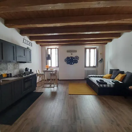 Il Caddi - Caratteristico Monolocale In Pieno Centro Storico Apartment L'Aquila